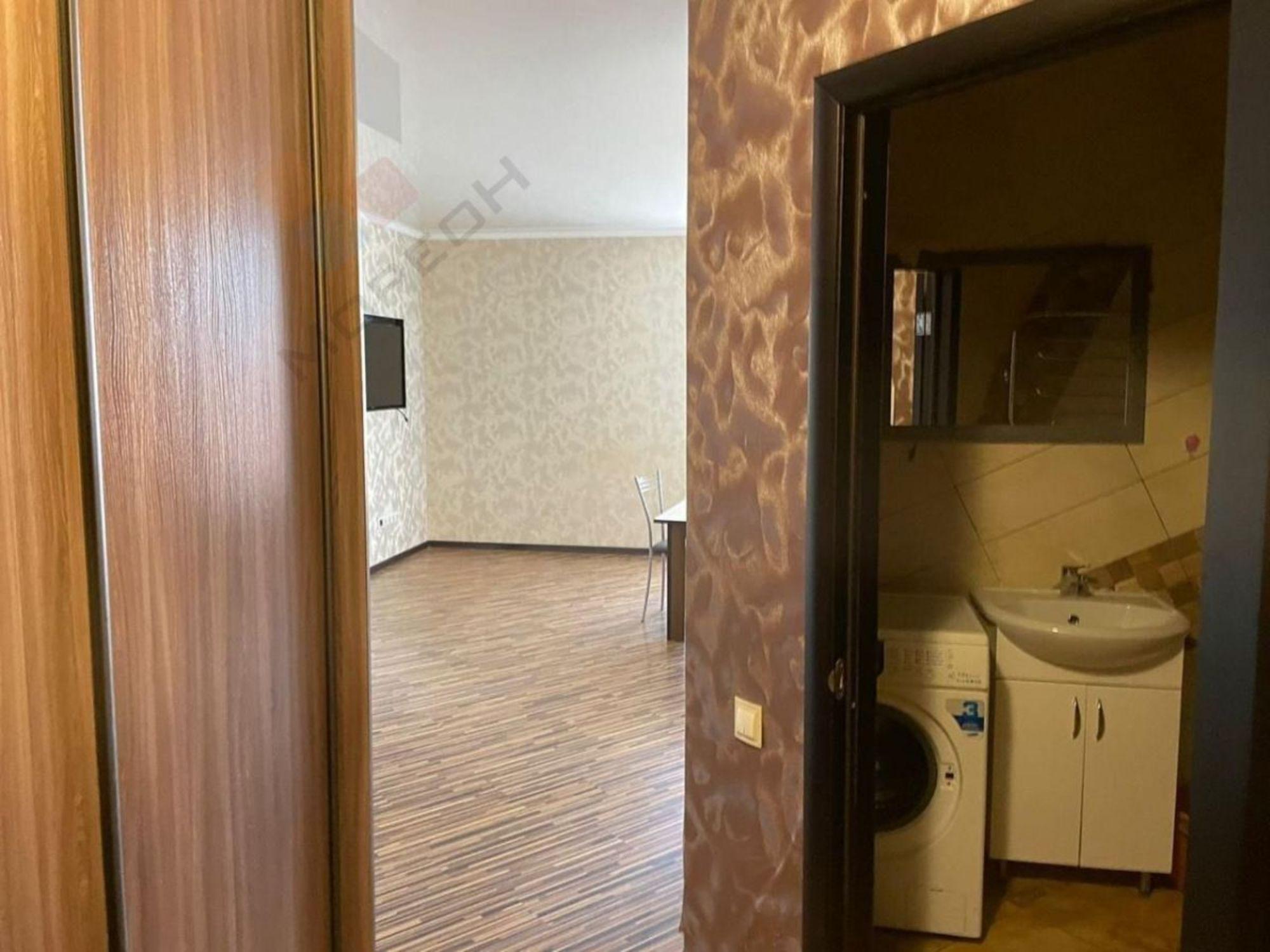 Купить квартиру за 6 000 000 рублей на Домбайская ул, 9