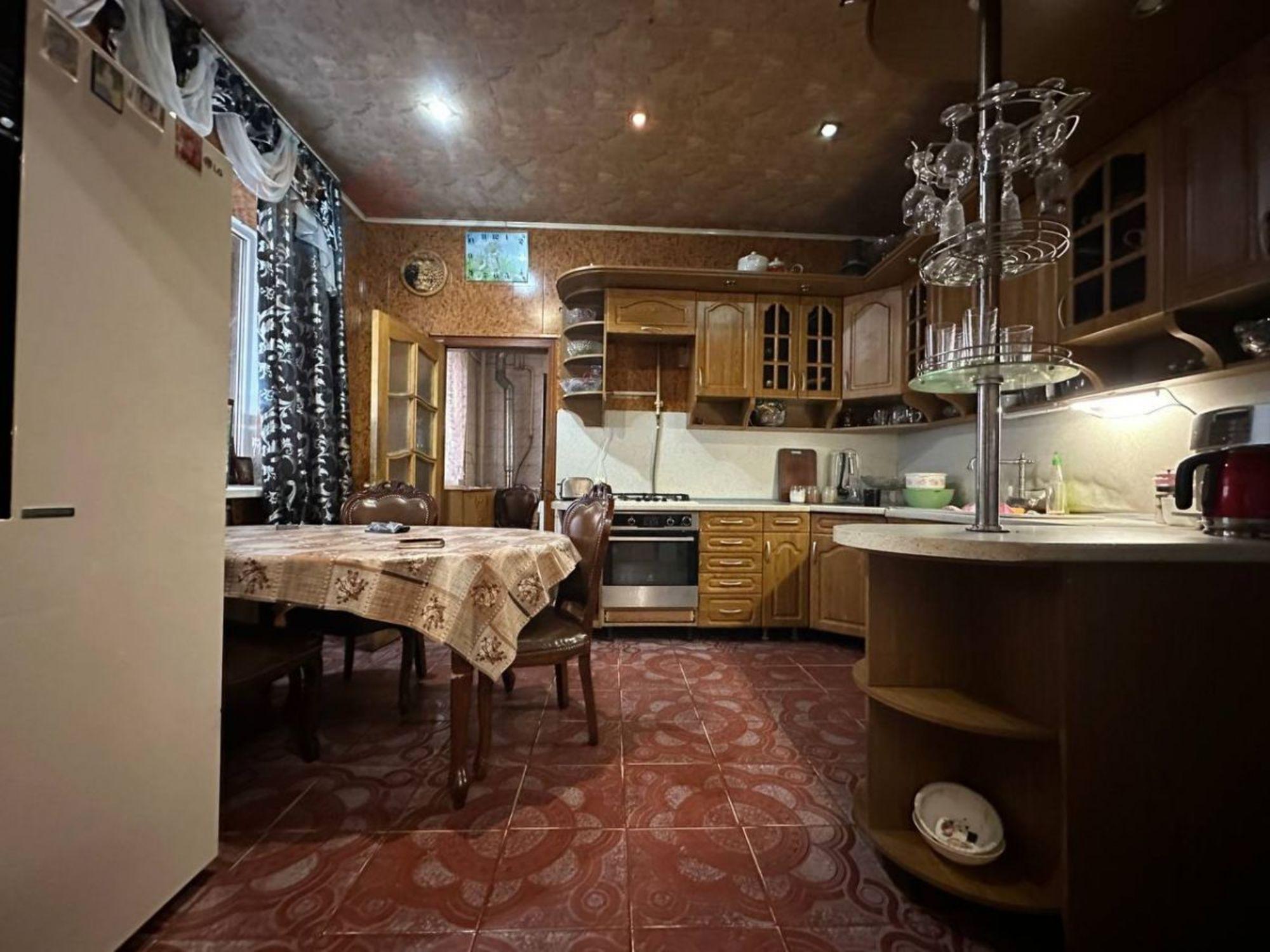 Купить дачу, дом, коттедж за 17 600 000 рублей на Деповский пр-д, 30
