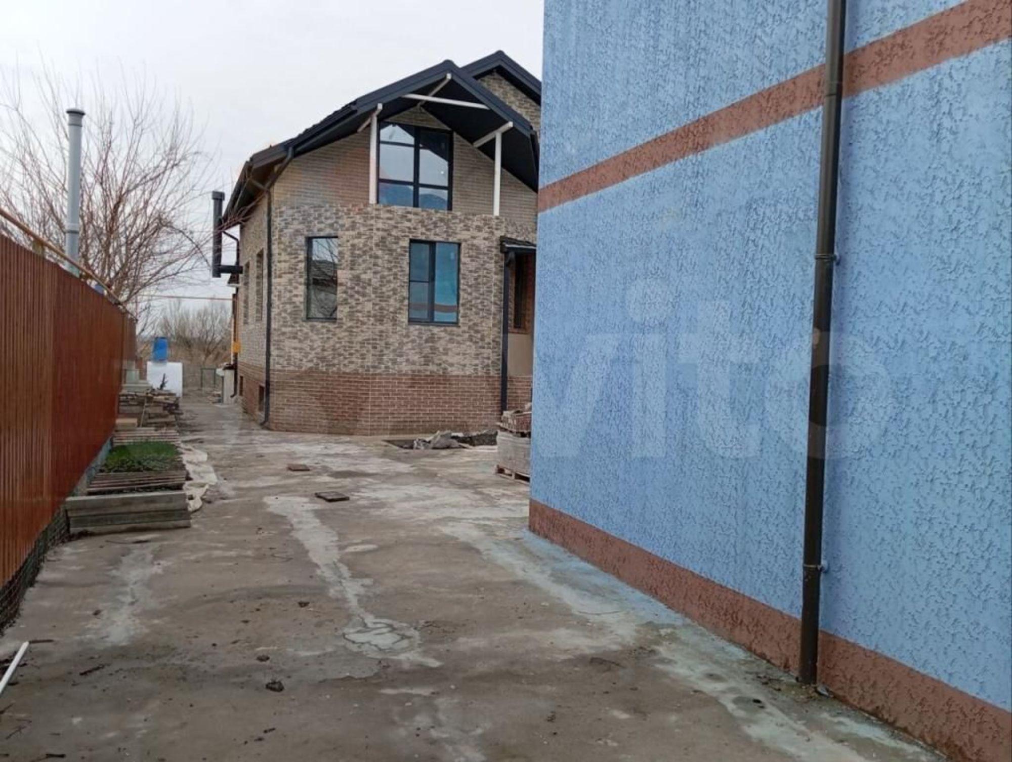 Купить дачу, дом, коттедж за 17 000 000 рублей на 8 Марта ул, 23/5