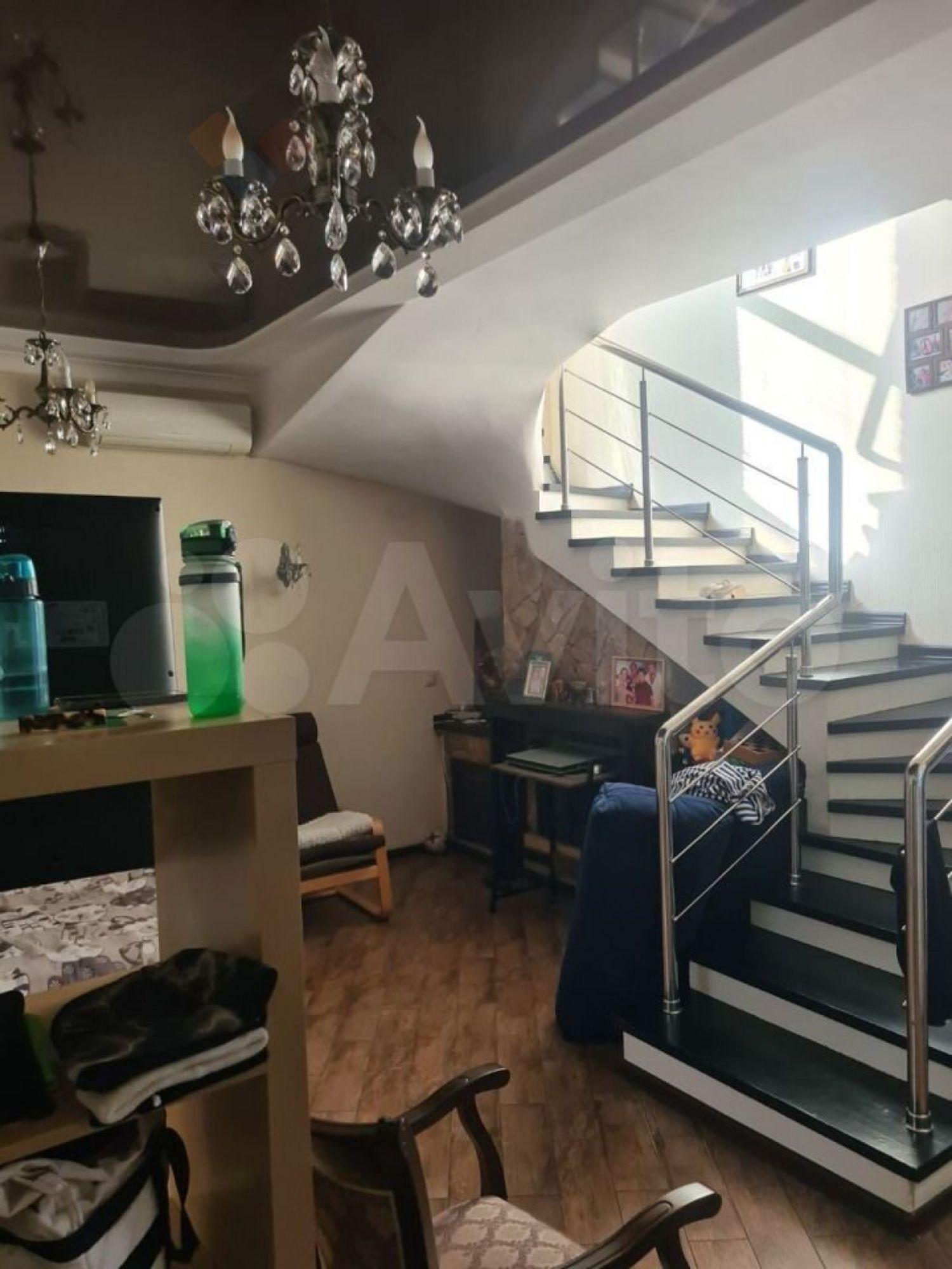 Купить дачу, дом, коттедж за 15 000 000 рублей на Лиственная ул, 2/2