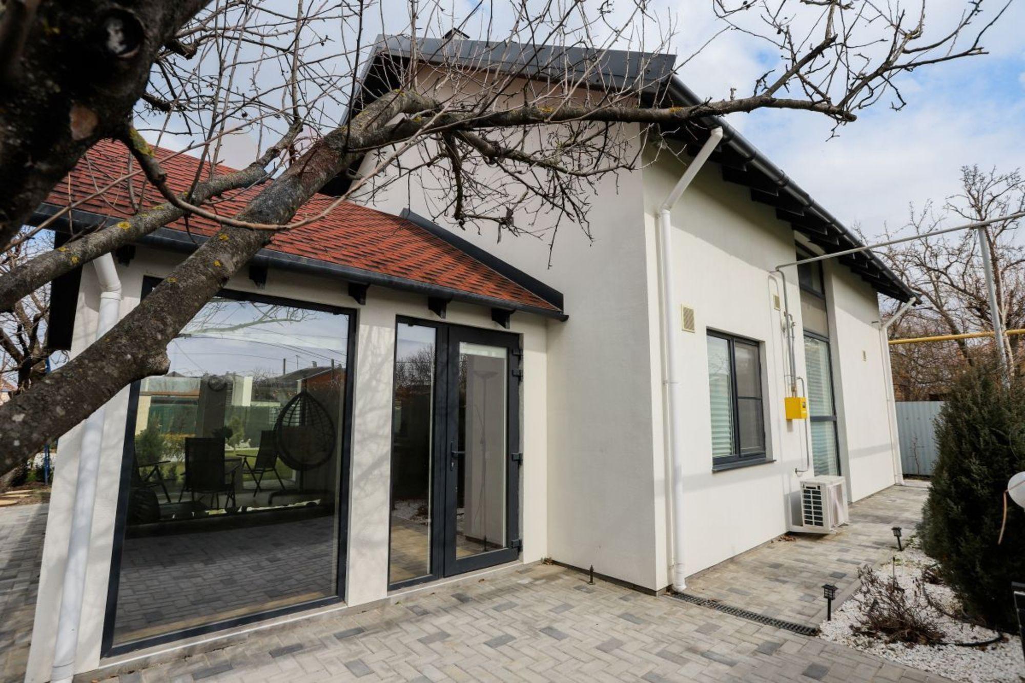 Купить дачу, дом, коттедж за 29 490 000 рублей на Большевистская ул (Северный п), 54/1 Купить дачу, дом, коттедж за 29 490 000 рублей на Большевистская ул (Северный п), 54/1