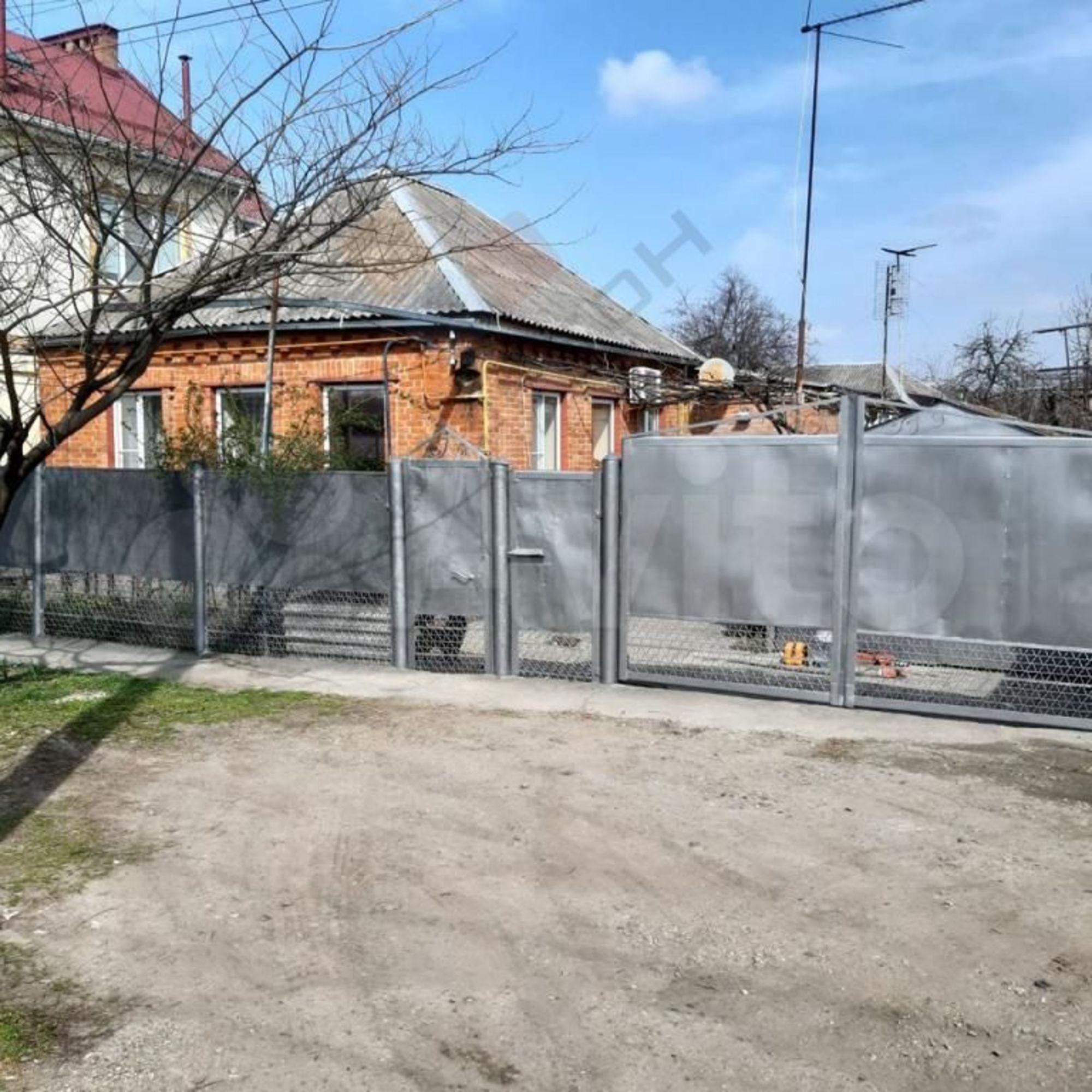 Купить дачу, дом, коттедж за 15 000 000 рублей на Толбухина ул, 118