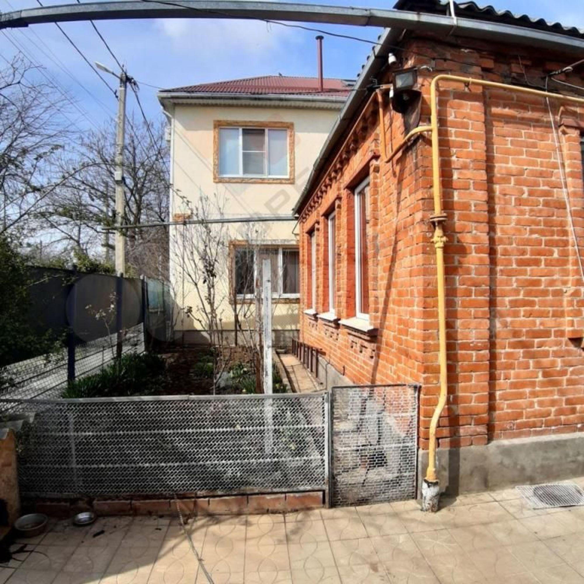 Купить дачу, дом, коттедж за 15 000 000 рублей на Толбухина ул, 118