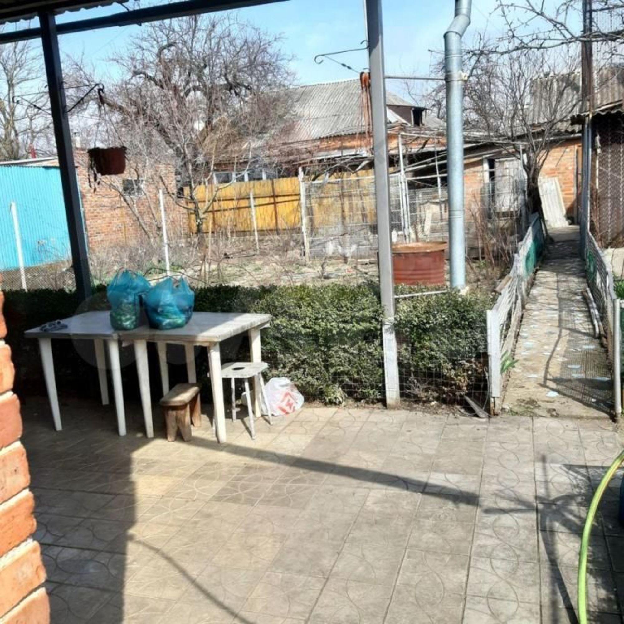Купить дачу, дом, коттедж за 15 000 000 рублей на Толбухина ул, 118