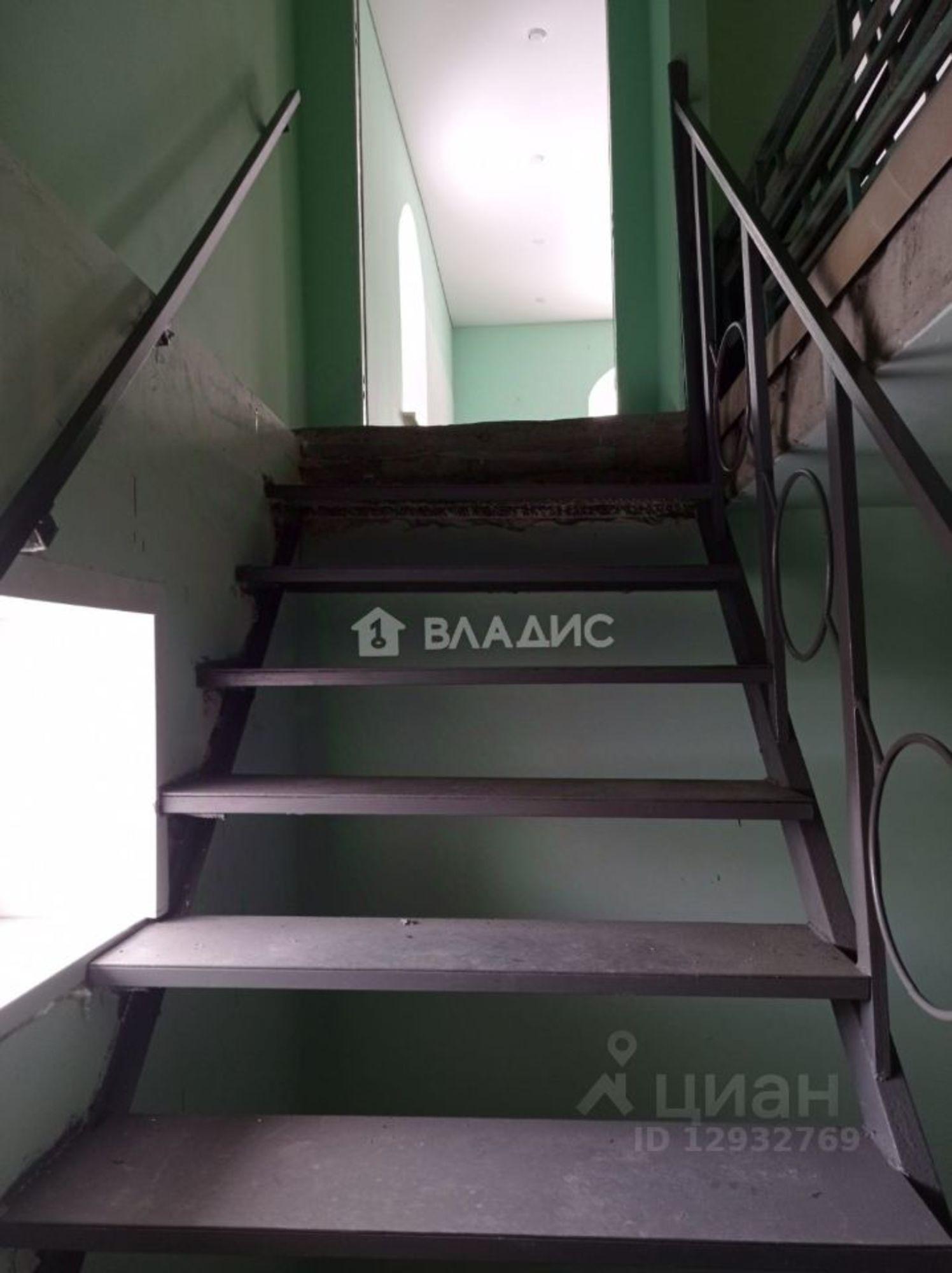 Купить торговое помещение за 23 000 100 рублей на проспект Строителей, 11В