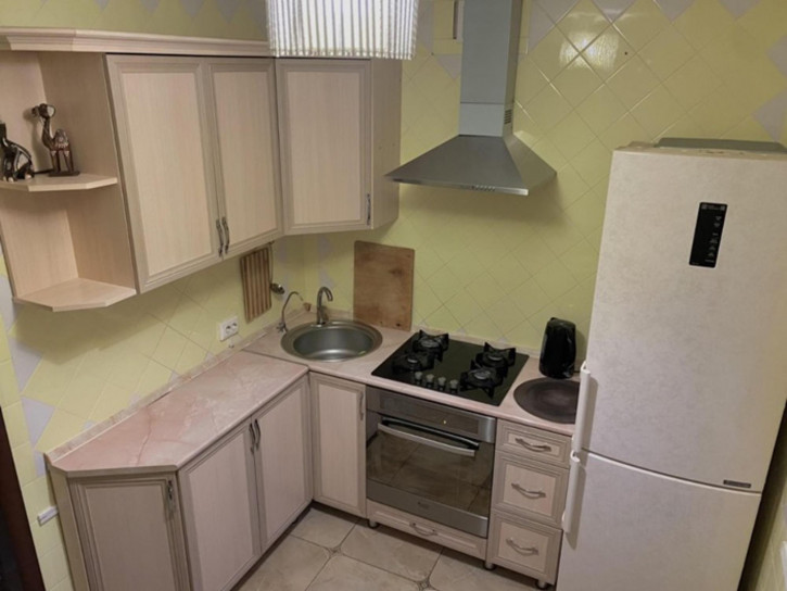 2-комн квартира Луначарского улица, 101