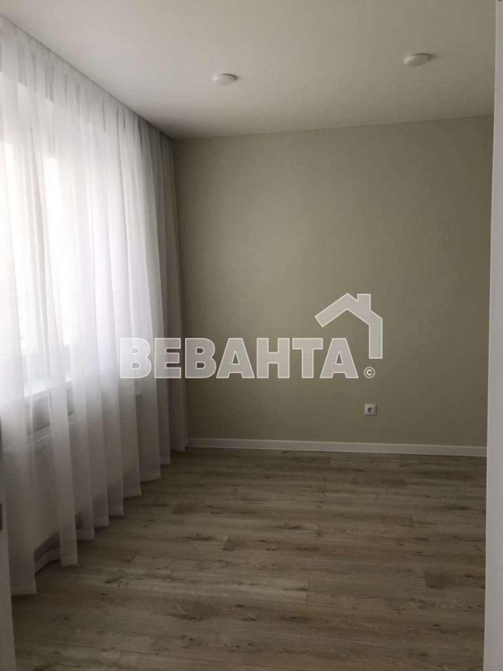 2-комн квартира Монтажников,
          40