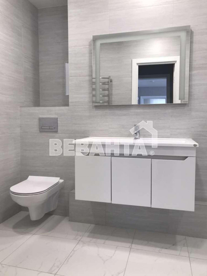 2-комн квартира Монтажников,
          40