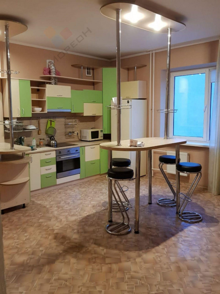 3-комн квартира Володарского ул, 75
