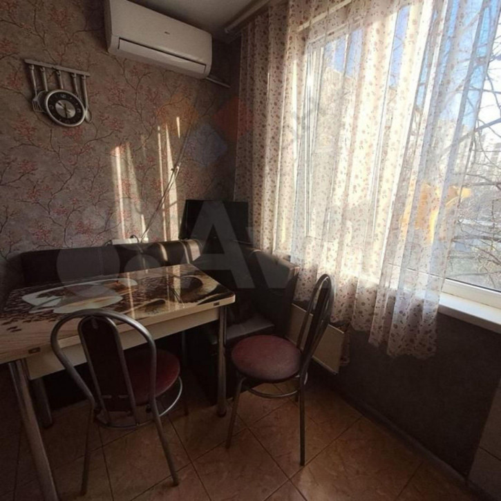 2-комн квартира Уральская ул, 172