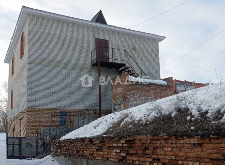 Торговое помещение проспект Строителей, 11В,  д. 11В