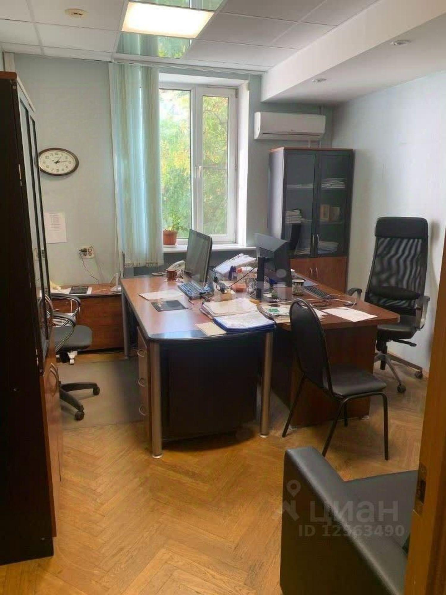 Купить офис, помещение под офис за 9 458 010 рублей на Плехановская улица, 21