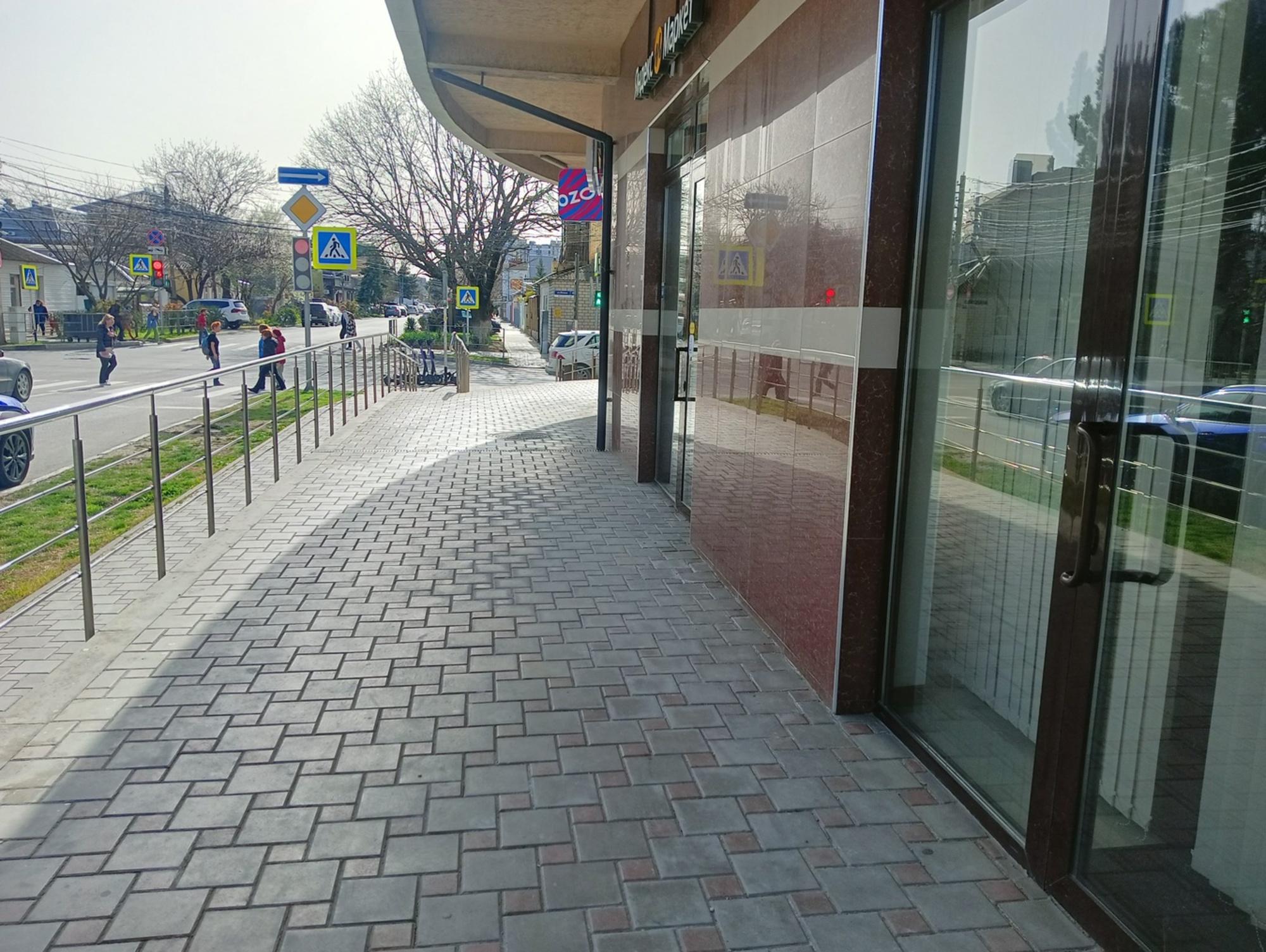 Купить торговое помещение за 60 450 000 рублей на Анапа