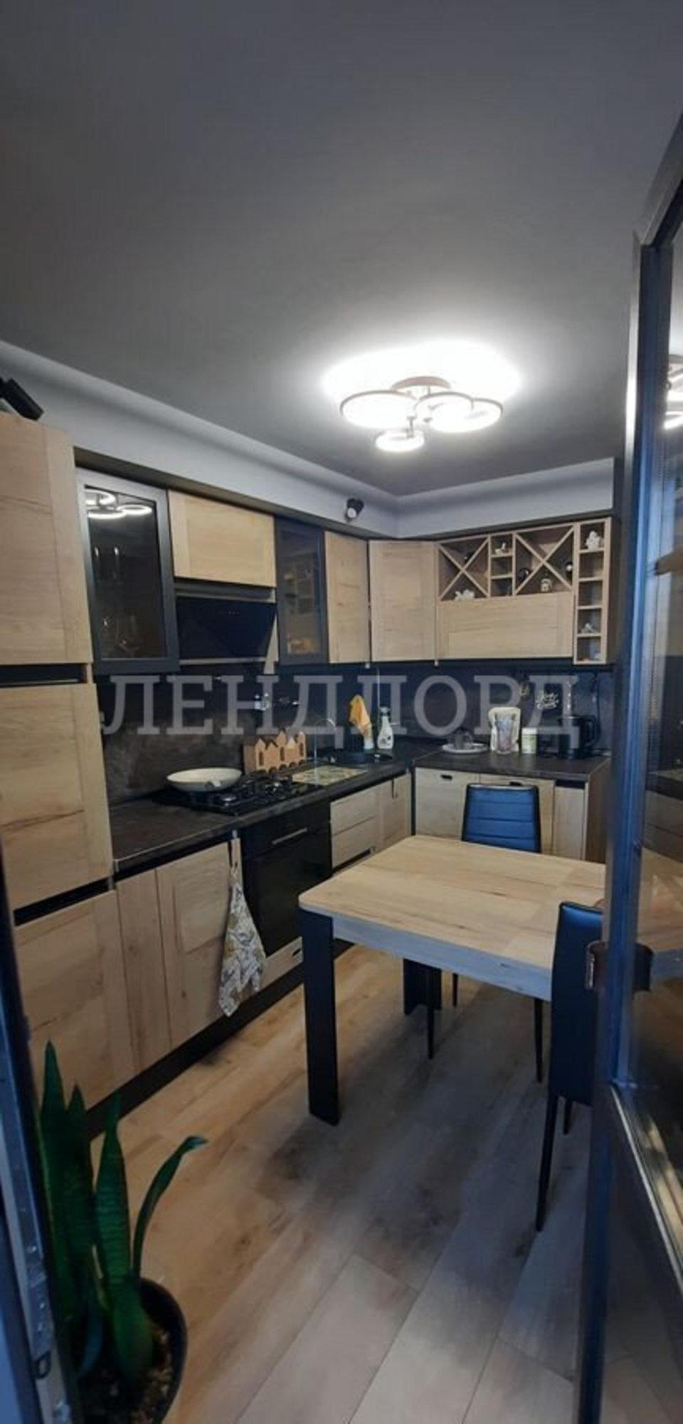 Купить квартиру за 11 300 000 рублей на проспект Космонавтов, 17