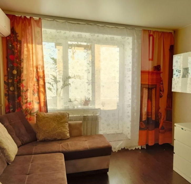 3-комн квартира Возрождения ул, 47а