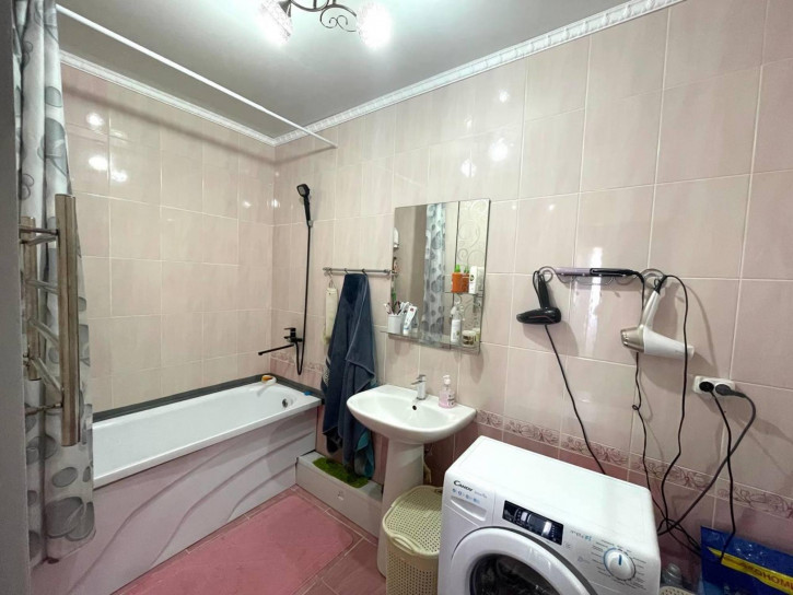 2-комн квартира Ленинградская улица, 41