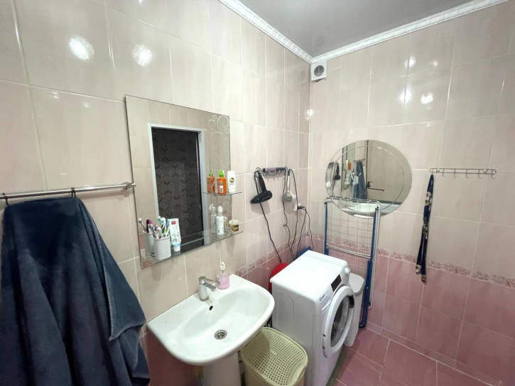 2-комн квартира Ленинградская улица, 41
