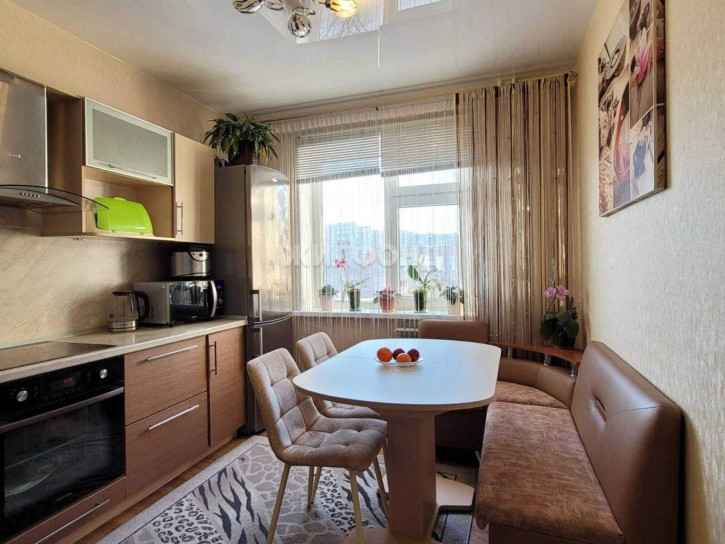 3-комн квартира Краузе улица, д.1