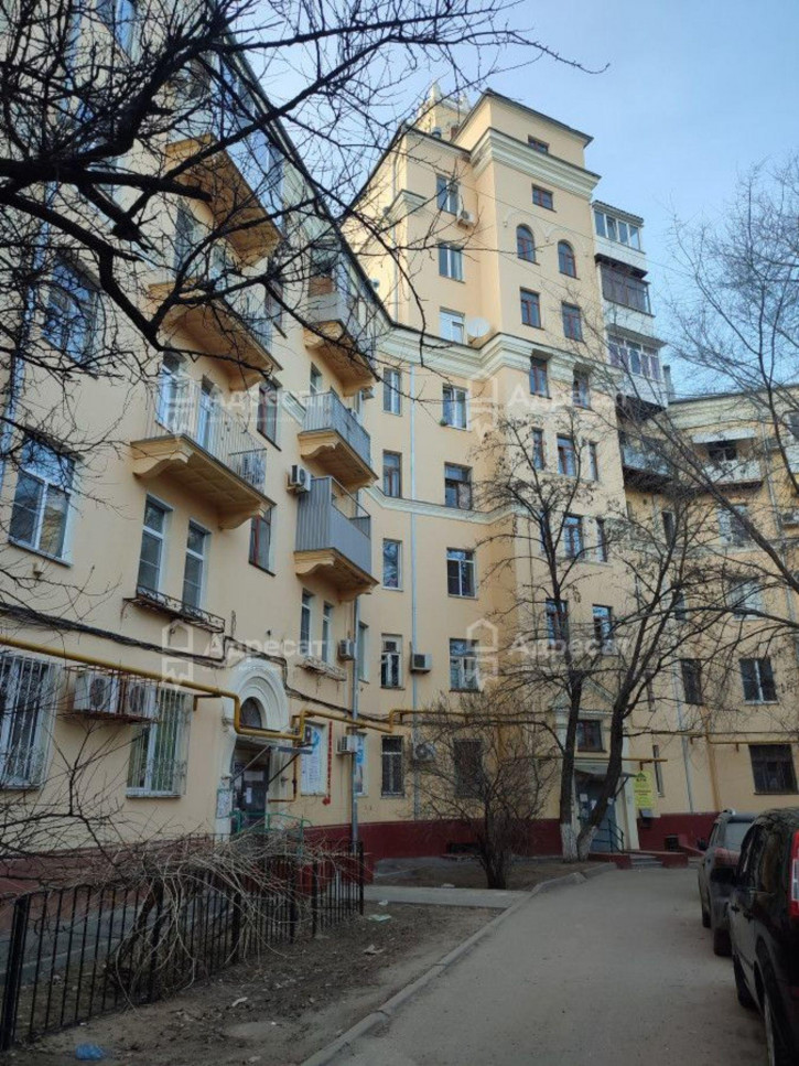 4-комн квартира ул. Дзержинского,  д.15