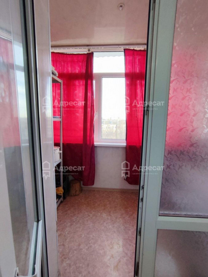4-комн квартира ул. Дзержинского,  д.15