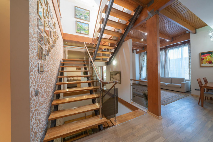 Коттедж/дом Россия, Набережная ул, 6