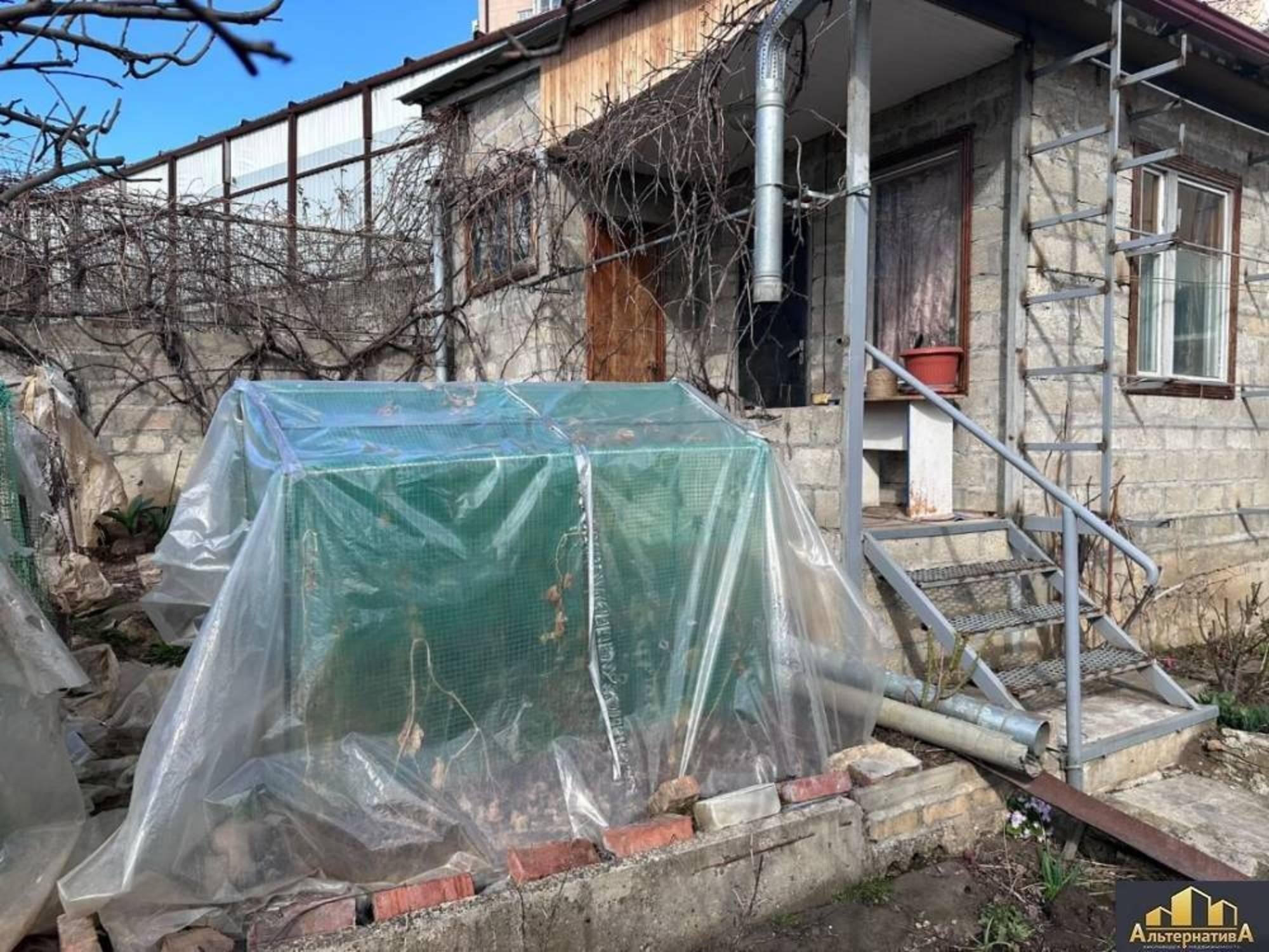 Купить дачу, дом, коттедж за 12 500 000 рублей на Островского ул.