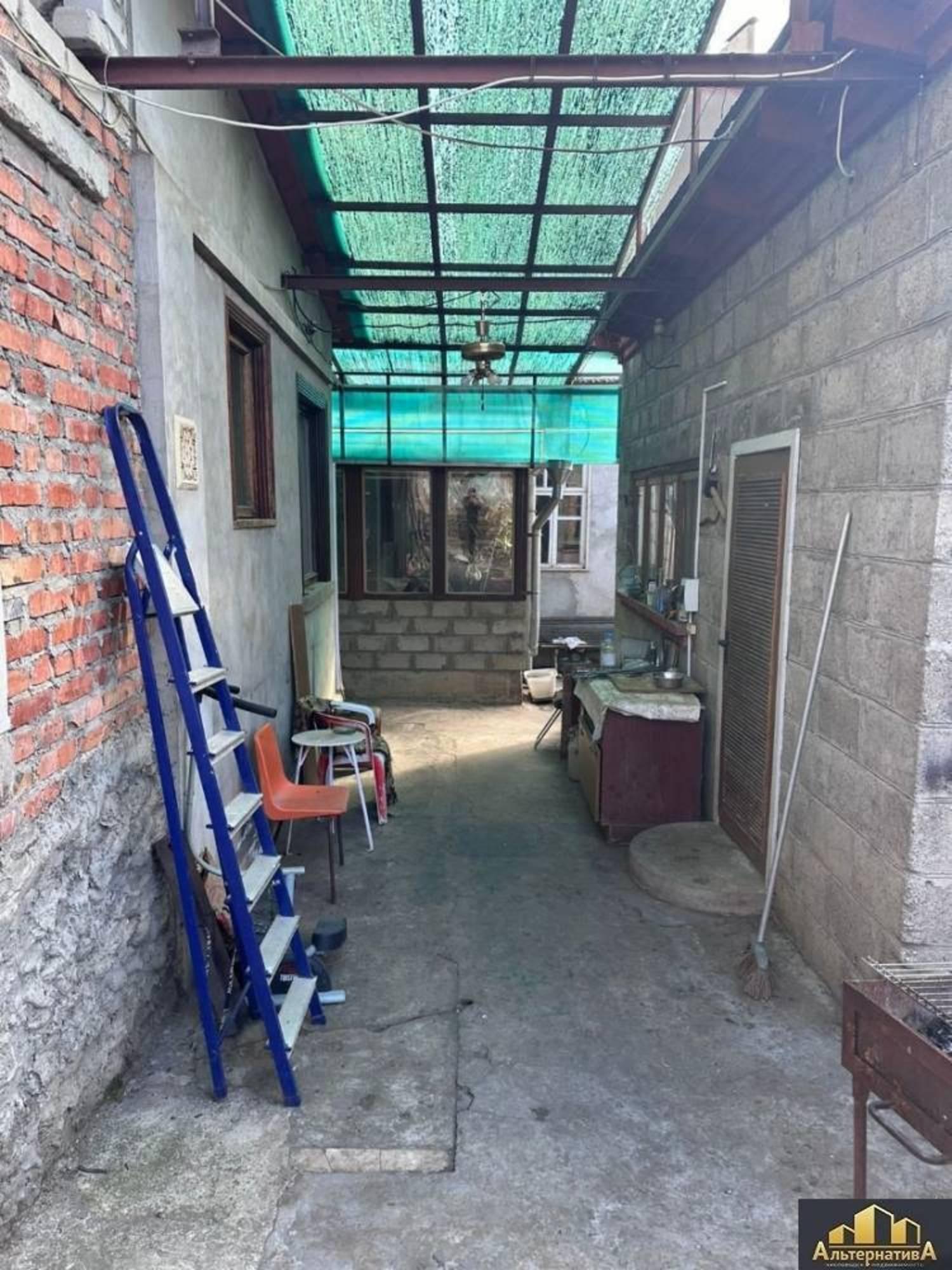Купить дачу, дом, коттедж за 12 500 000 рублей на Островского ул.
