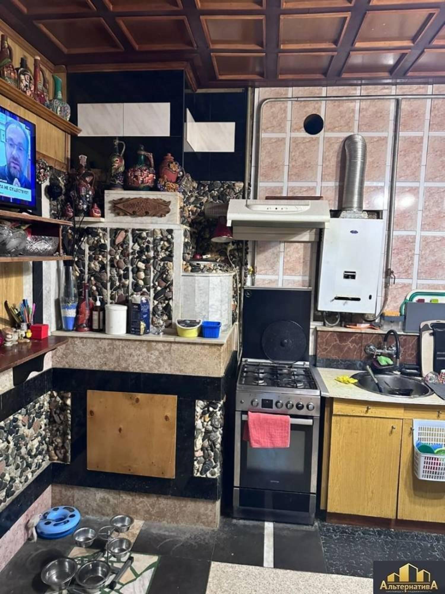 Купить дачу, дом, коттедж за 12 500 000 рублей на Островского ул.