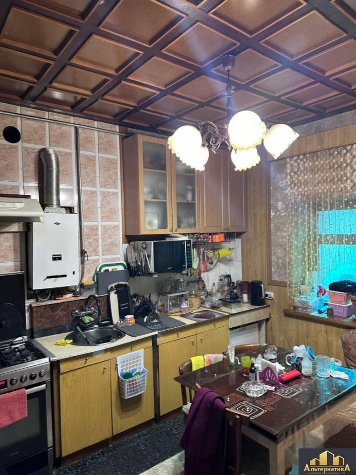 Купить дачу, дом, коттедж за 12 500 000 рублей на Островского ул.