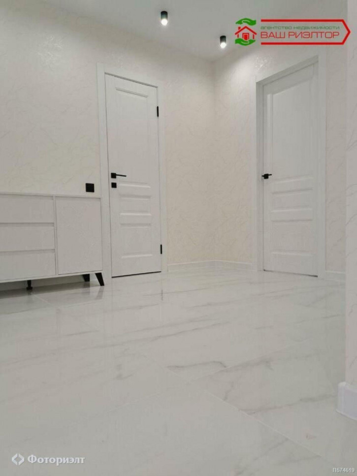 2-комн квартира Героев Отечества пр-кт, 8