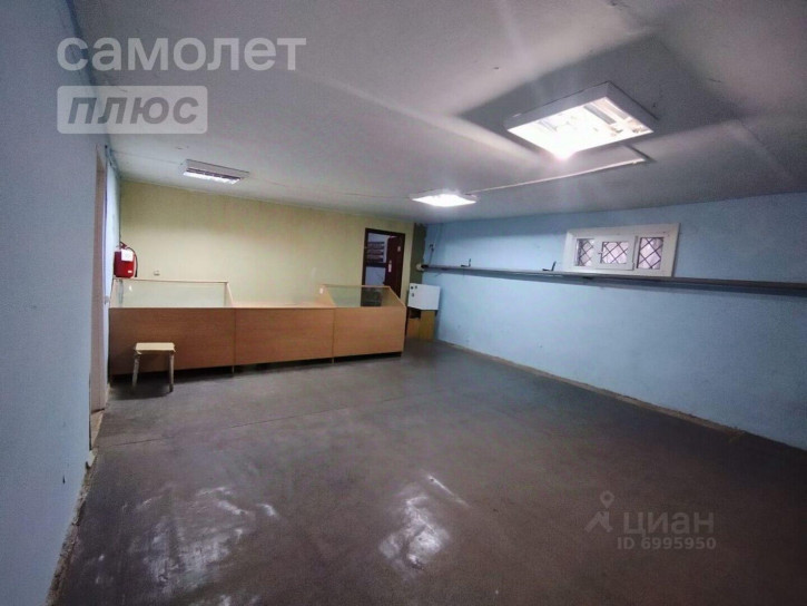 Производственное помещение улица Братьев Першиных, 4,  д. 4