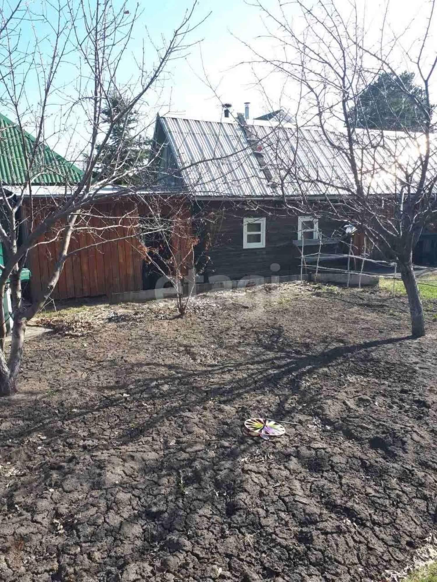 Купить дачу, дом, коттедж за 5 500 000 рублей на Сиреневая, 38