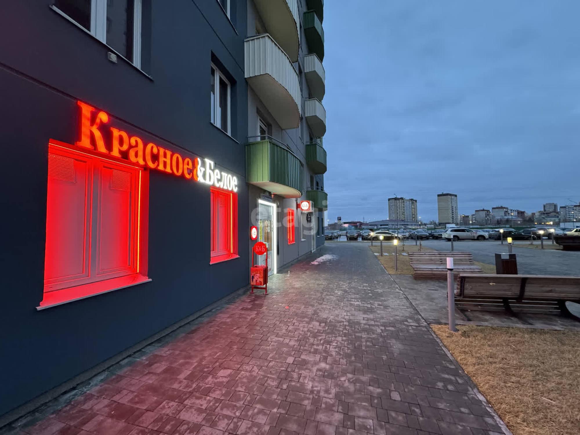 Купить торговое помещение за 11 800 000 рублей на Героев космоса 23