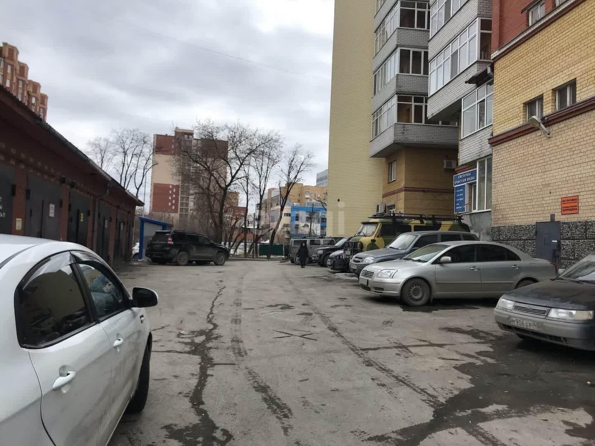 Купить помещение свободного назначения за 13 300 000 рублей на Сургутская 11к.2