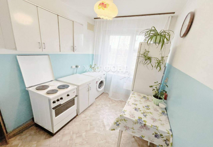 3-комн квартира Кропоткина улица, д.138