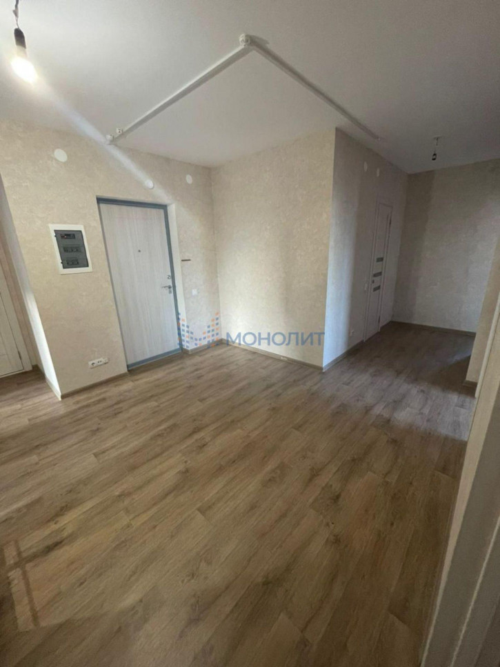 4-комн квартира Романтиков ул, 15