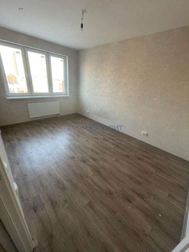 4-комн квартира Романтиков ул, 15