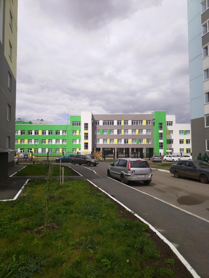 1-комн квартира в новом доме улица Братьев Хусаиновых, 8