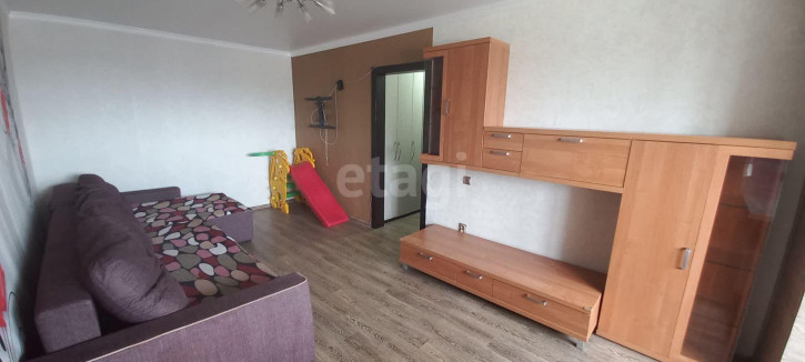 3-комн квартира проспект Королёва, 16