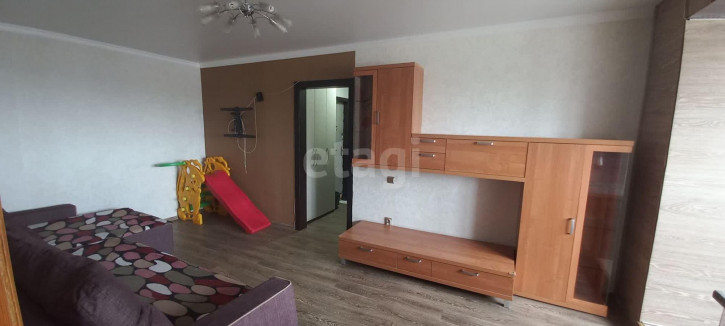 3-комн квартира проспект Королёва, 16