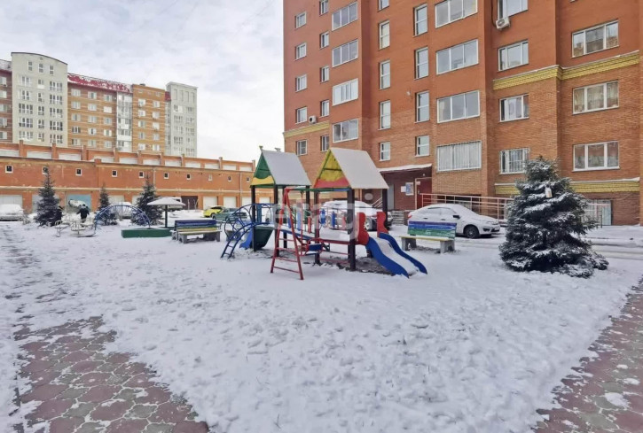 Студия 50 лет Профсоюзов, 114