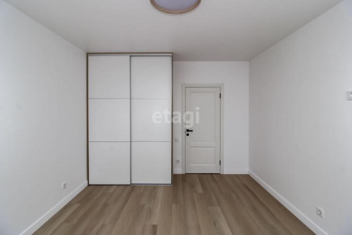 2-комн квартира Республики, 204/6