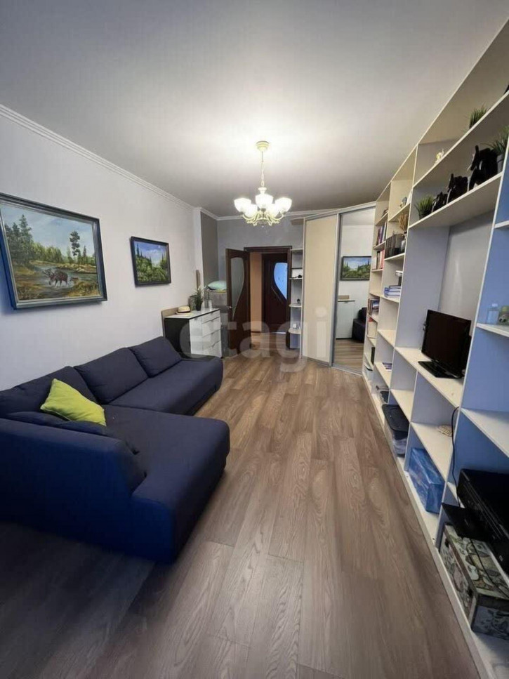 3-комн квартира Муравленко, 13