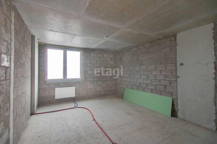 3-комн квартира Менжинского, 60