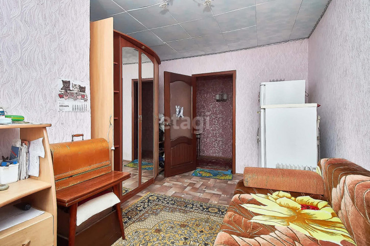 3-комн квартира Урожайная, 2