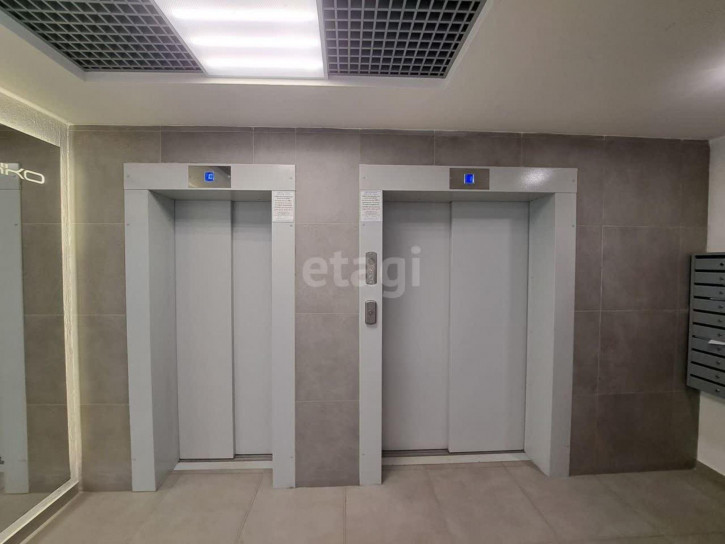 1-комн квартира Сергея Джанбровского, 9