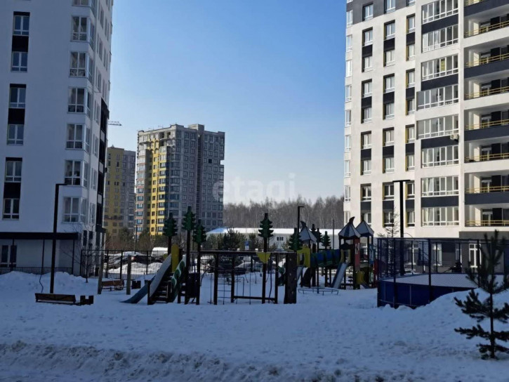 1-комн квартира Сергея Джанбровского, 9