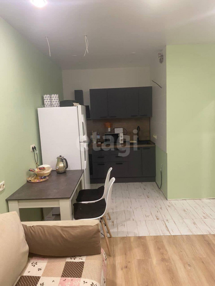 1-комн квартира Сергея Джанбровского, 5