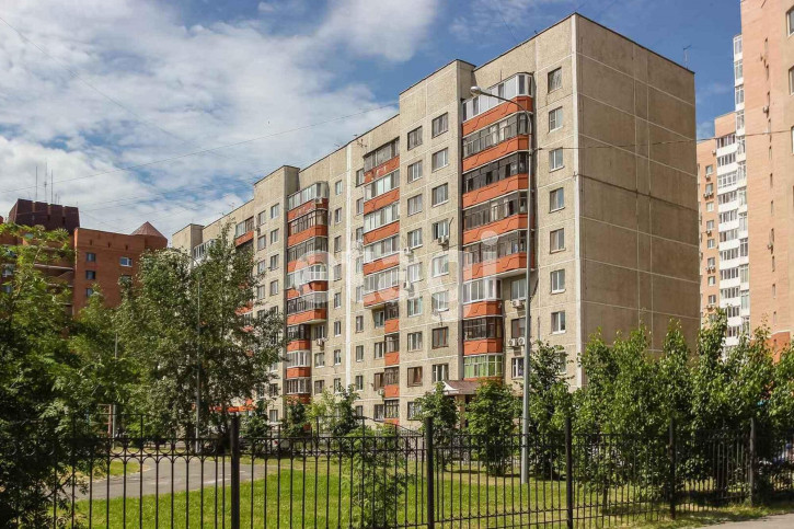 2-комн квартира Попова, 7а