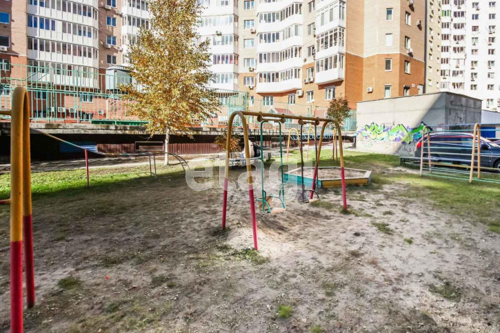 2-комн квартира Попова, 7а